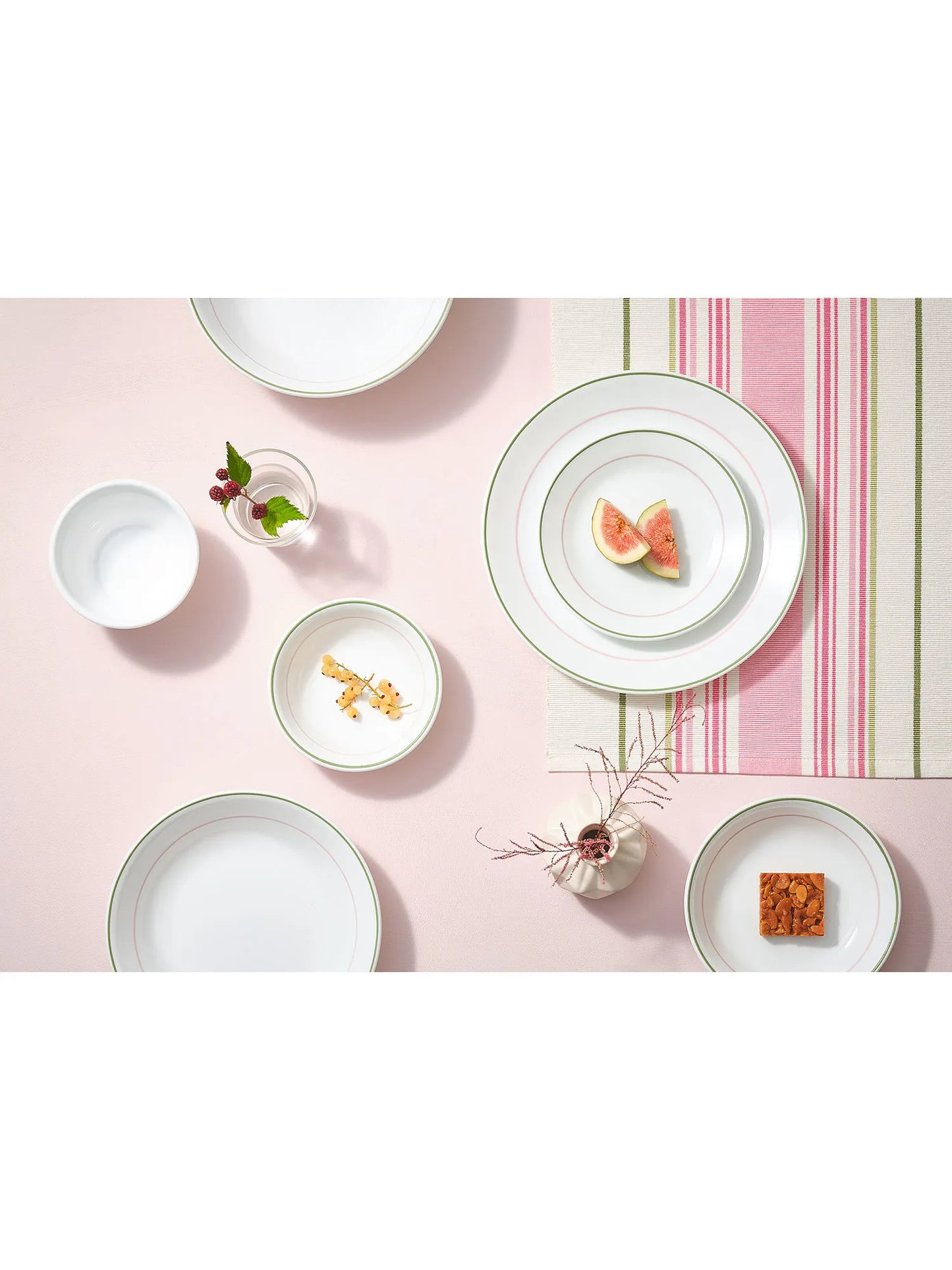 17cm Small Plate / B&B Plate ā Double Ring Green 106